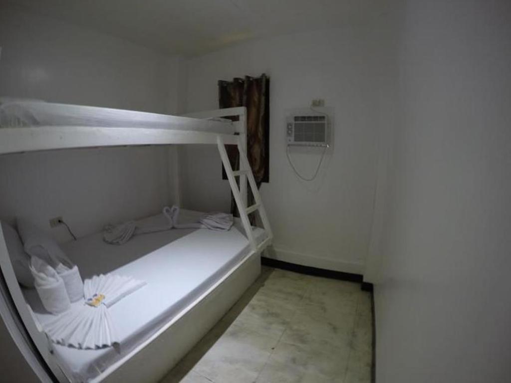 Alexzus Backpackers Travel Lodge El Nido Bagian luar foto